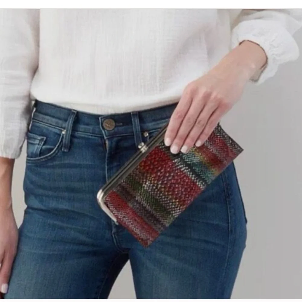 Hobo Lauren Wallet - Picture 2 of 3